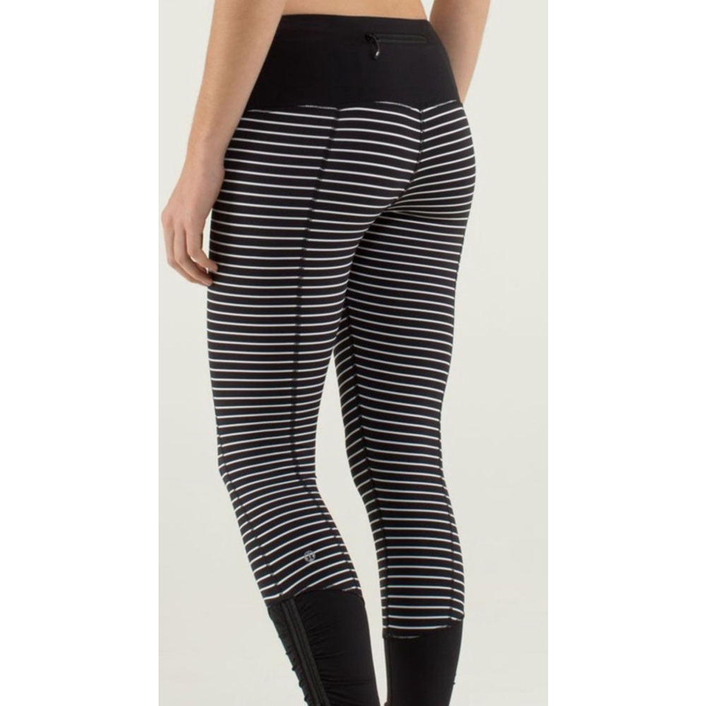 LULULEMON RUNDAY CROP 23” PARALLET STRIPE BLACK WHITE COLOR SIZE 6 Waist 14”